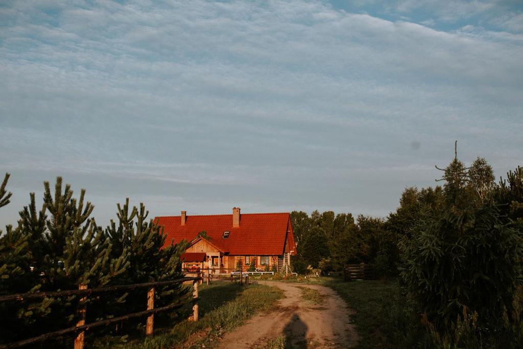 Dom Goscinny Sowia Stopka Milomlyn Exterior photo